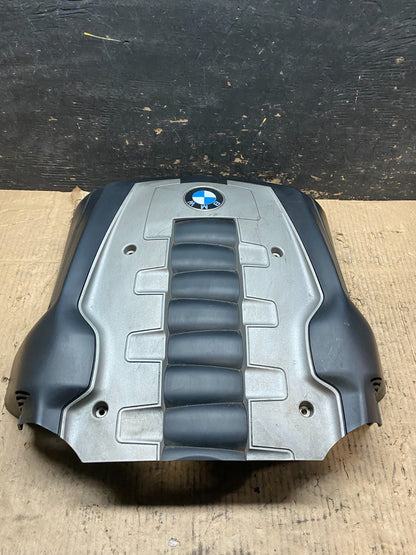 2006 to 2010 BMW 550i 650i 750i Plastic Engine Cover Shield OEM U6152 DG1