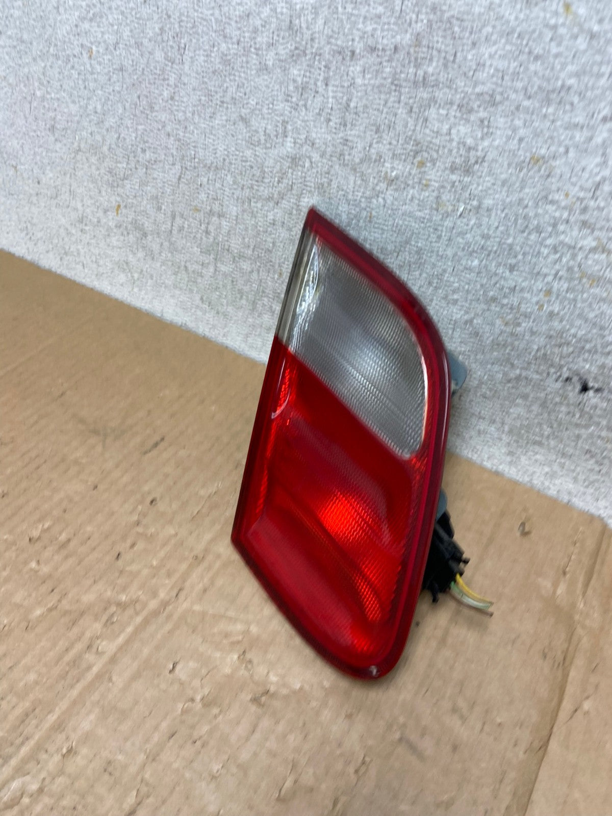 1998-2003 Mercedes Benz CLK Inner Left Driver LH Side Tail Light Lamp AI5906 LK1