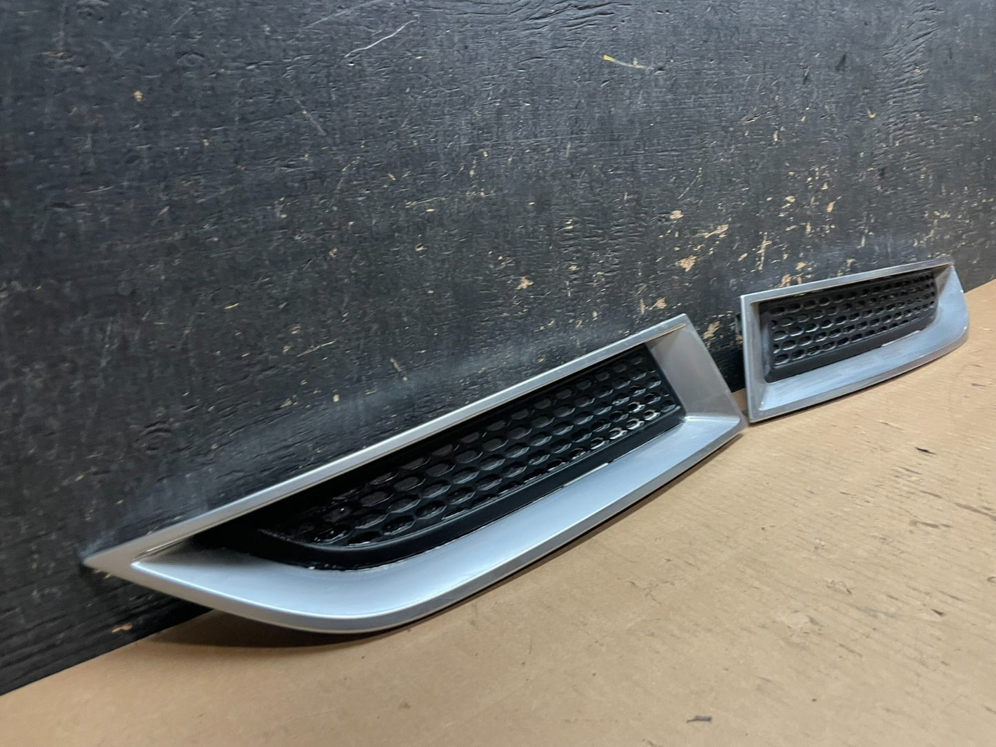 2013 2014 2015 GMC Acadia Front Left+Right Set Grille Bezel Bumper Oem AA2351 DG1