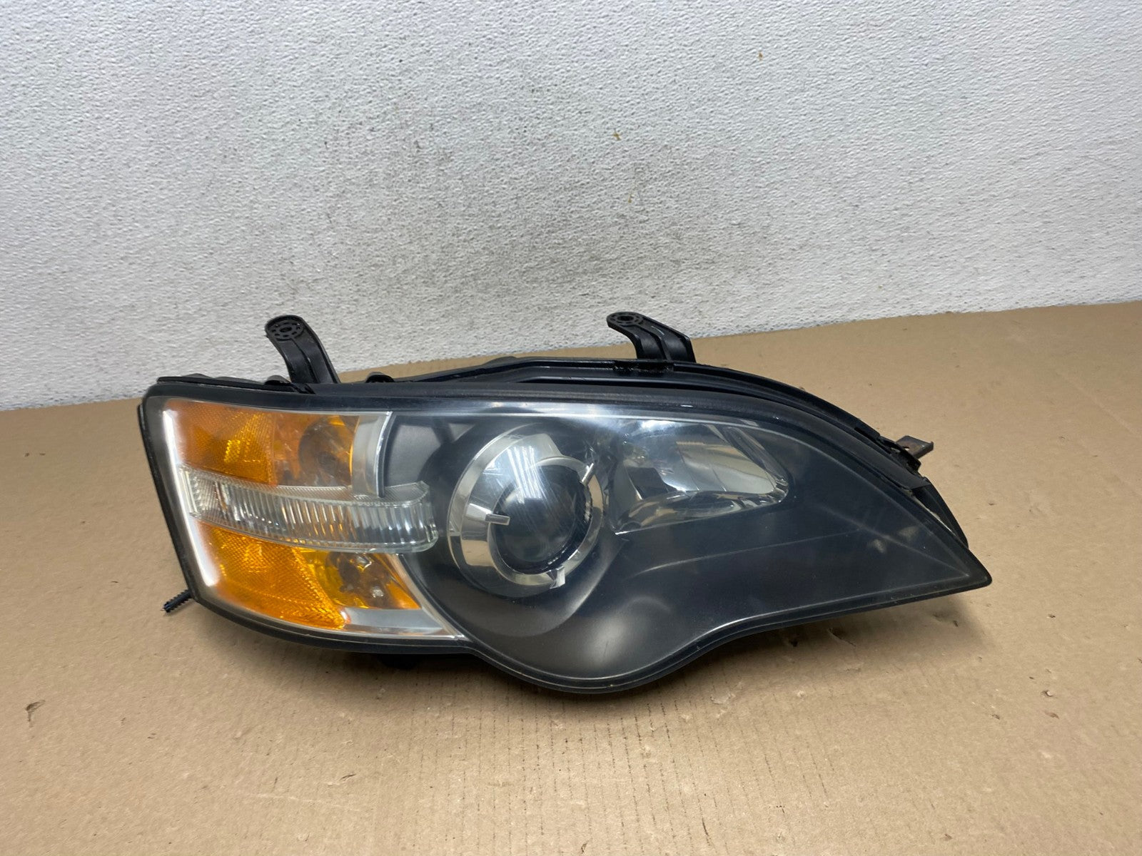 2006 to 2007 Subaru Legacy Right Passenger RH Side Black Headlight AF3102 LK0