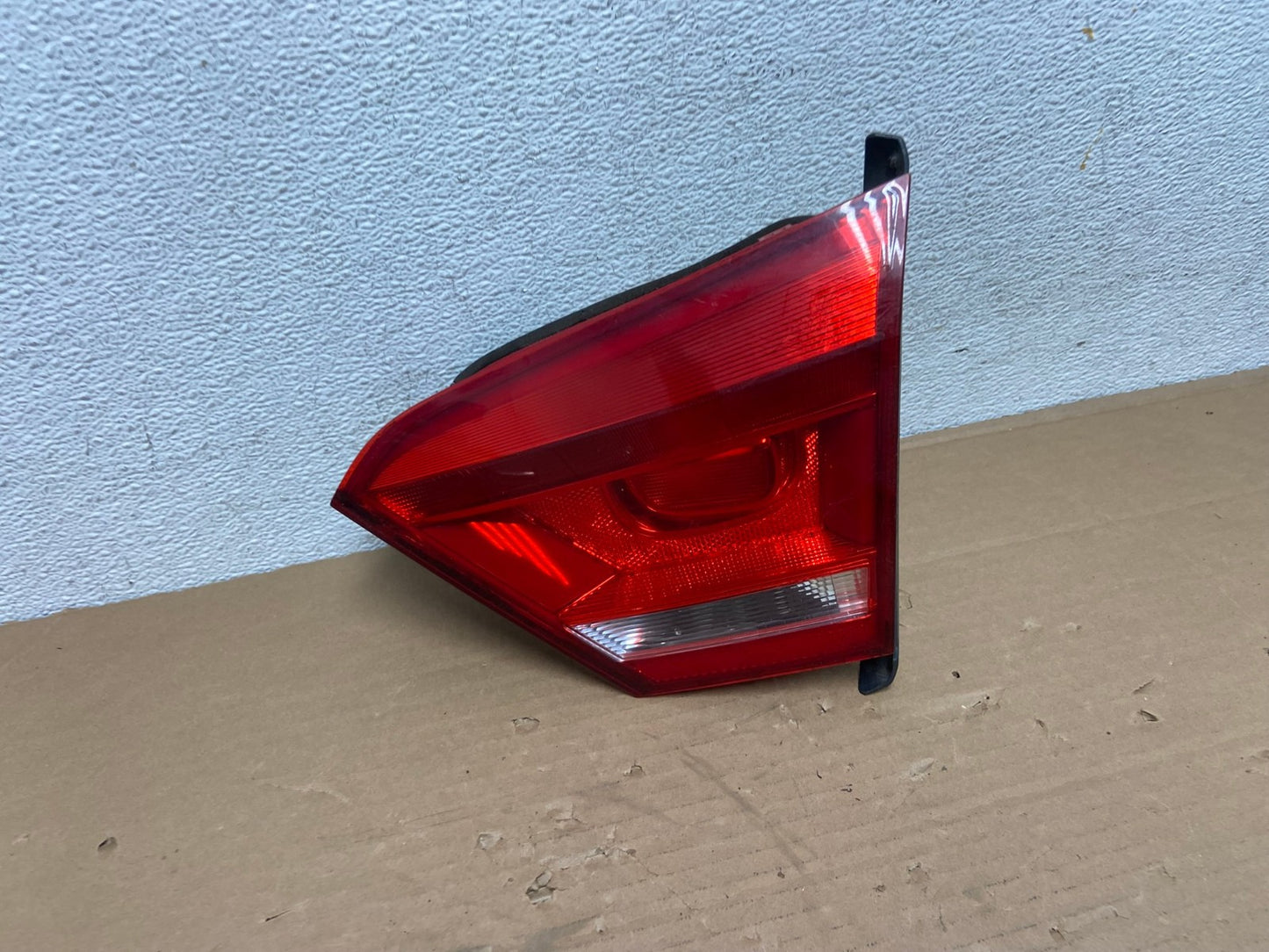 2012 to 2015 Volkswagen Passat Right Passenger Tail light inner AD4214 LK0