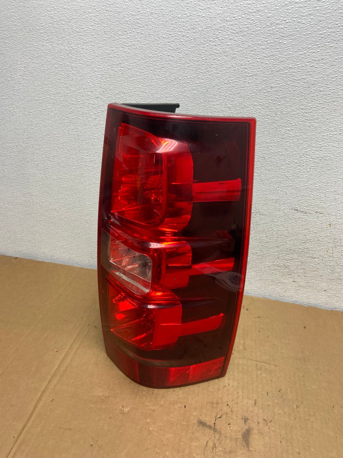 2008-2014 Chevrolet Tahoe Suburban Right Passenger Rh Tail Light AD2785 LK0