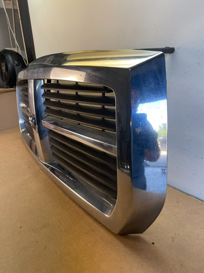 2005 to 2007 Dodge Dakota Chrome Front Upper Grill Grille AF8701 DG1