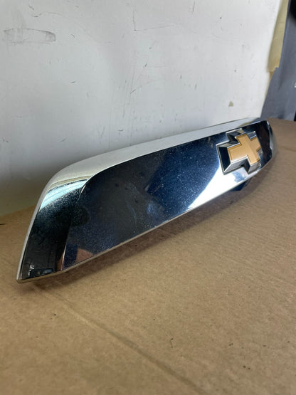 2013 to 2017 Chevrolet Traverse Liftgate Trunk Chrome Molding W/Camera AG2959 DG2