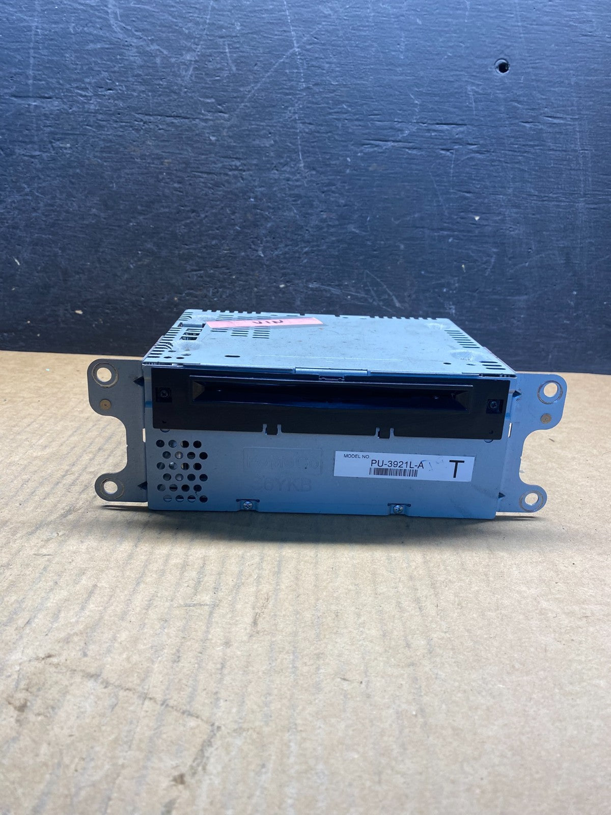 2016 to 2017 Ford Explorer Audio Equipment Radio Receiver AM FM CD AH4995 DG0