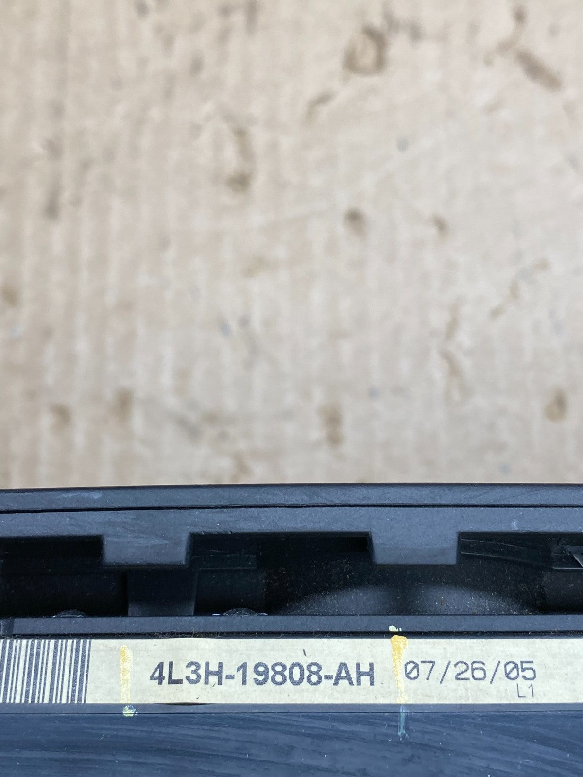 2004 to 2008 Ford F150 Radio Climate Dash Bezel Surround Black ac6695 DG6