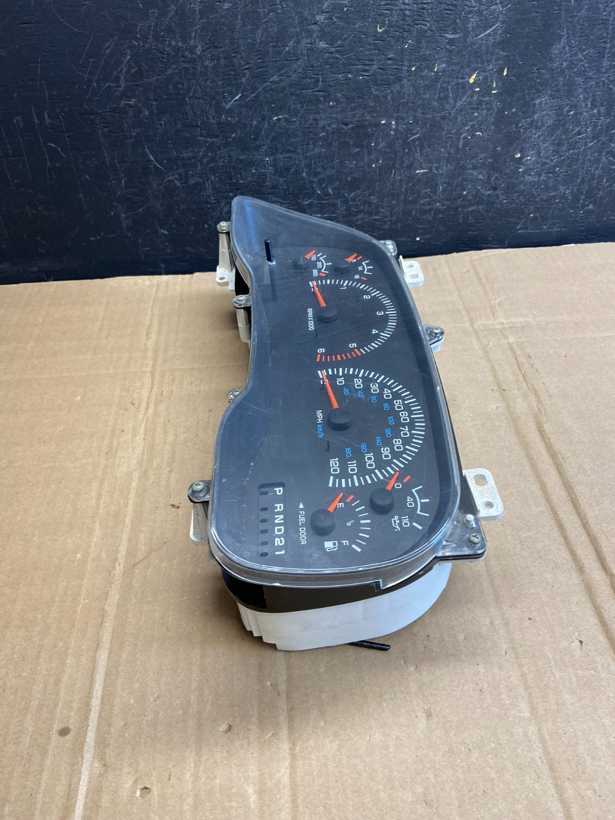 2000-2001 Dodge Ram 1500 Instrument Speedometer Gauge Cluster AD7068 DG2