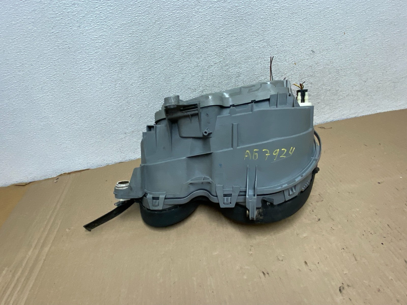 1996-1999 Mercedes E E320 E430 Right Passenger RH Side Headlight AG7924 DW6