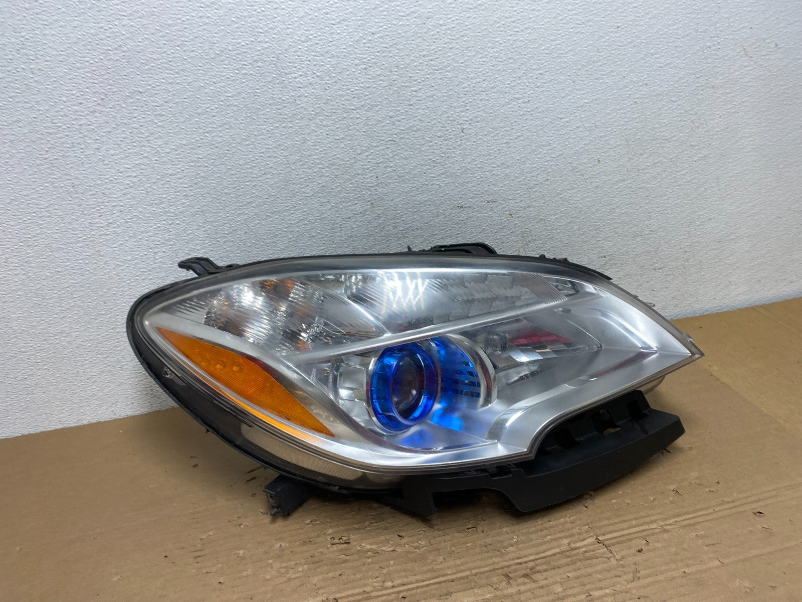 2013 - 2016 Buick Encore Right Passenger RH Side Halogen Headlight AD4326 DW0
