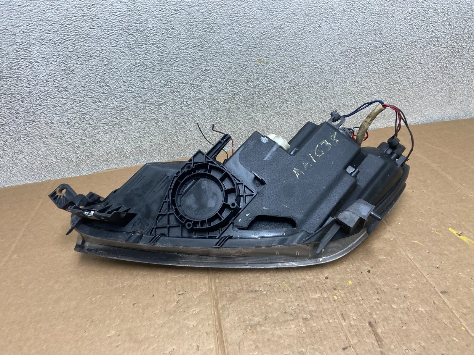 Halogen 2007 to 2009 Mazda CX-7 Right Passenger RH Side Headlight Oem AA1638 DW8