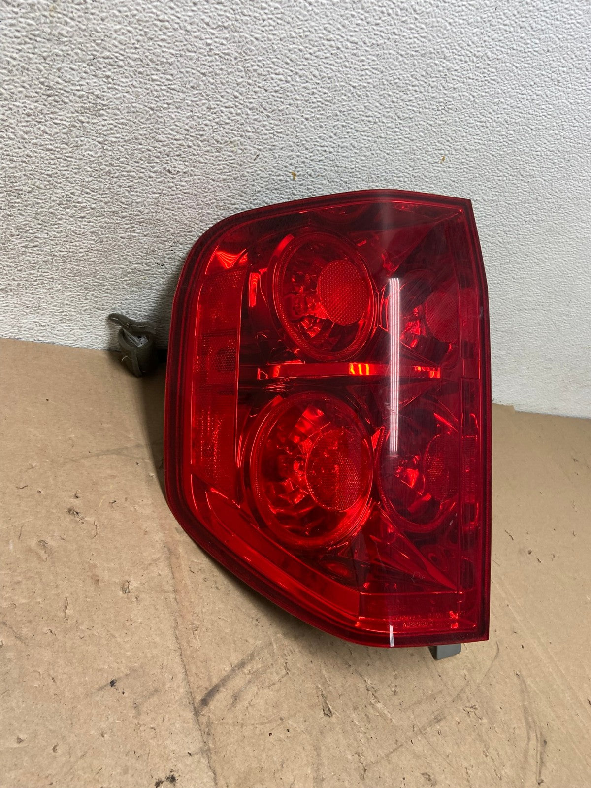 2003 2004 2005 Honda Pilot Left Driver LH Side Tail Light AG5294 LK2