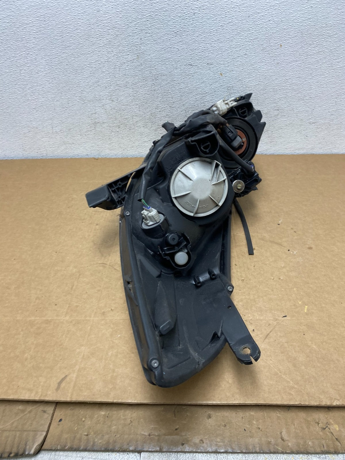 2007 2008 Toyota Solara Right Passenger RH Xenon Hid Headlight AD6040 DW9
