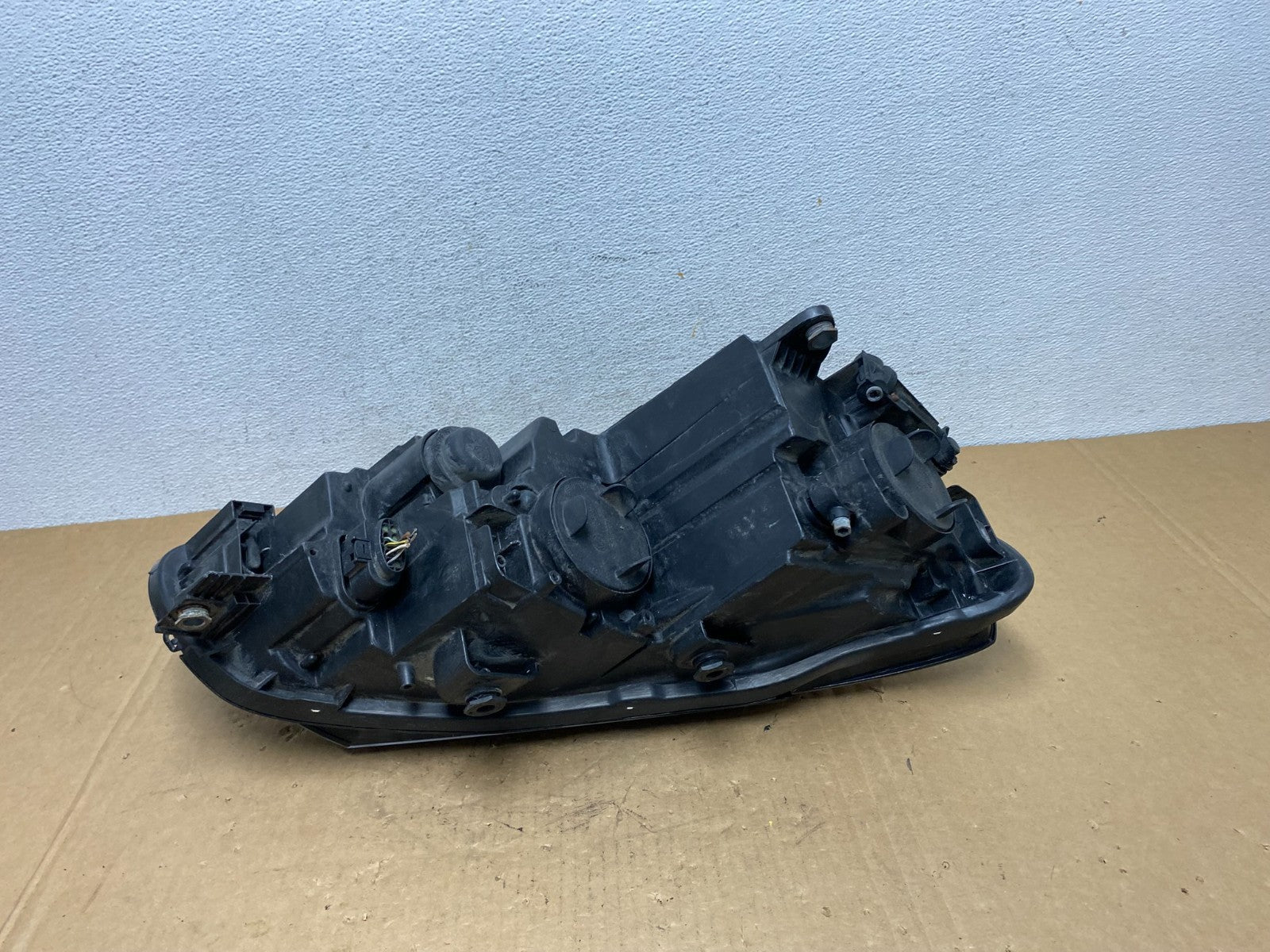2012-2015 Volkswagen Passat Left Driver LH Side Halogen Headlight AD3179 DW5