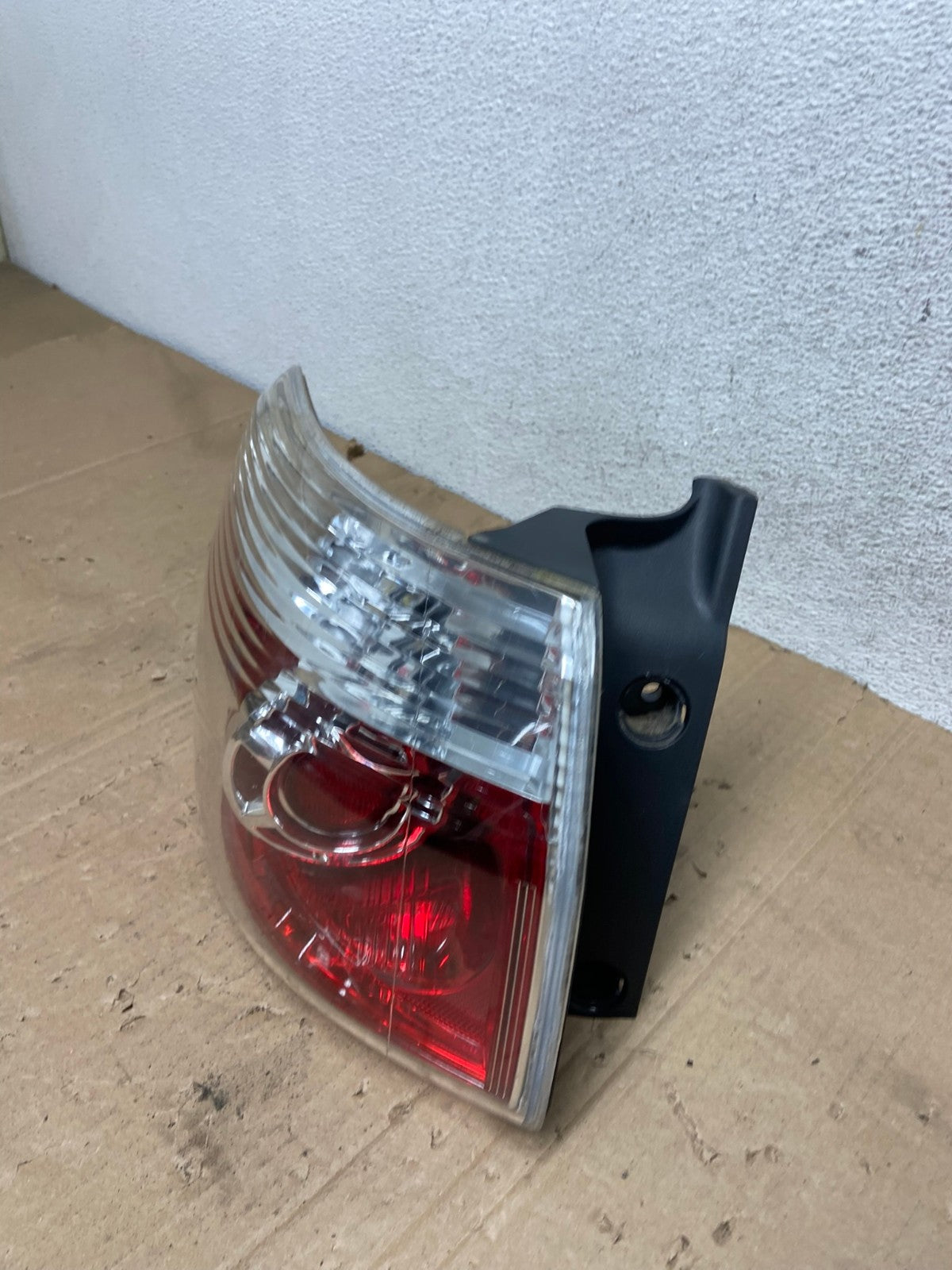 2007 to 2012 GMC Acadia Tail Light Left Driver Lh Side AE9262 LK1
