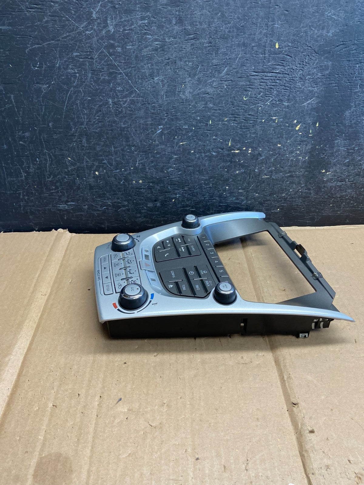 2012-2015 Chevy Equinox Terrain Radio Face Climate Control Panel Bezel AH5559 DW2