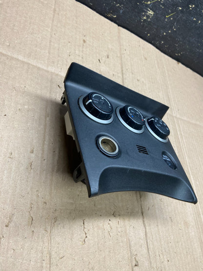 2011 to 2015 Nissan Rogue Heater Temperature AC Climate Control OEM AA4814 DG2