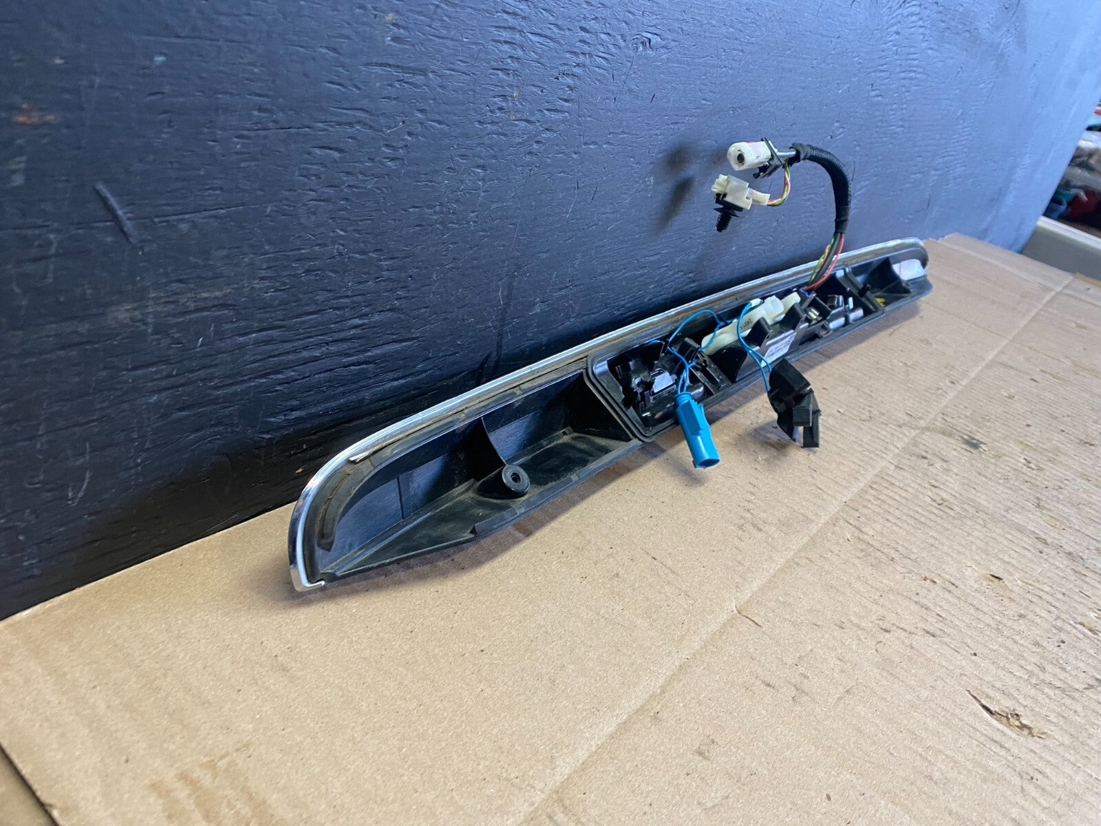2011-2016 Mercedes-Benz B-Class W242 Tailgate Rear Chrome Trim OEM D3847 DG17