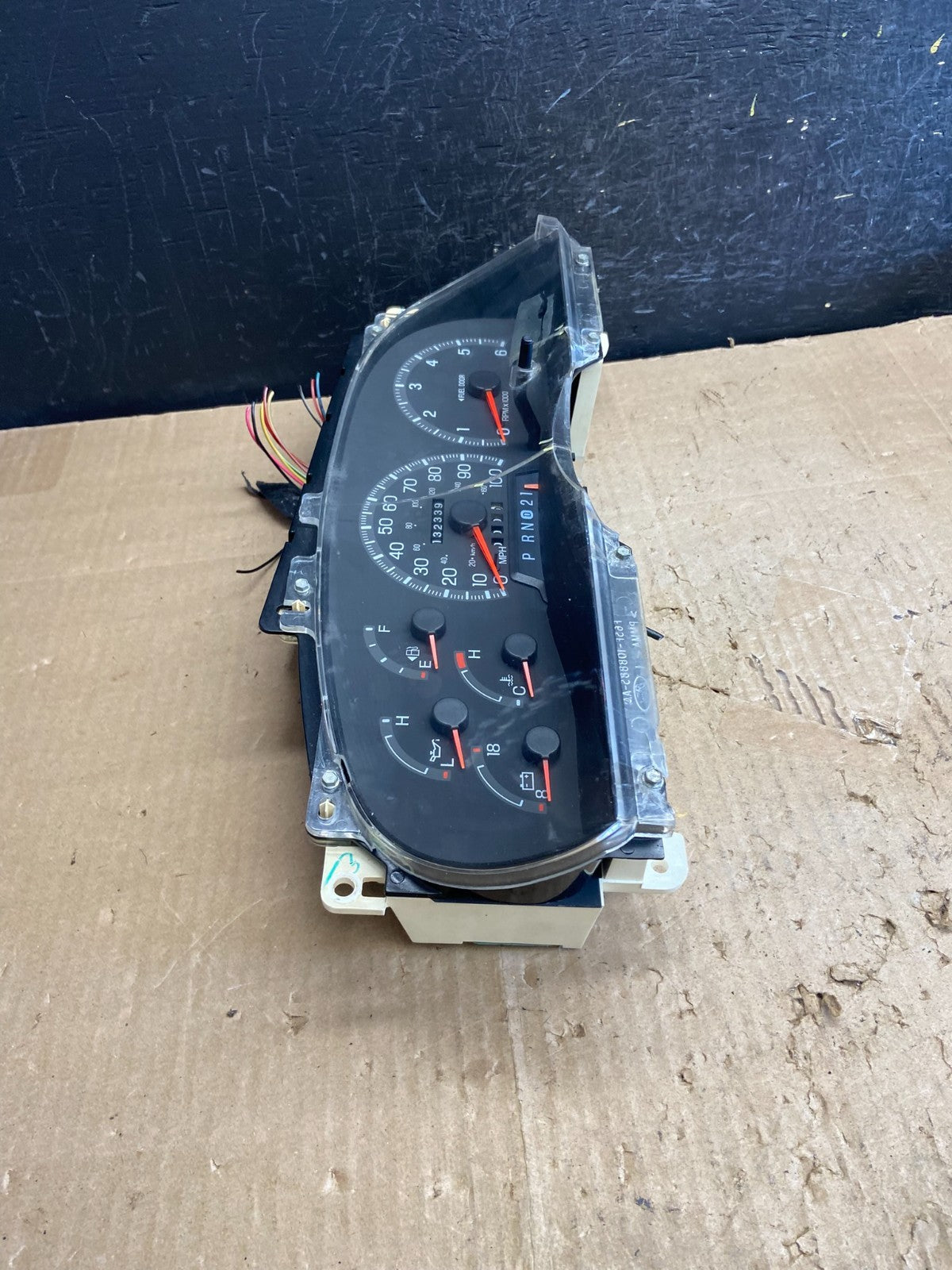 1997 - 1998 Ford F150 F-150 Speedometer Cluster Gauge ae2036 DG1