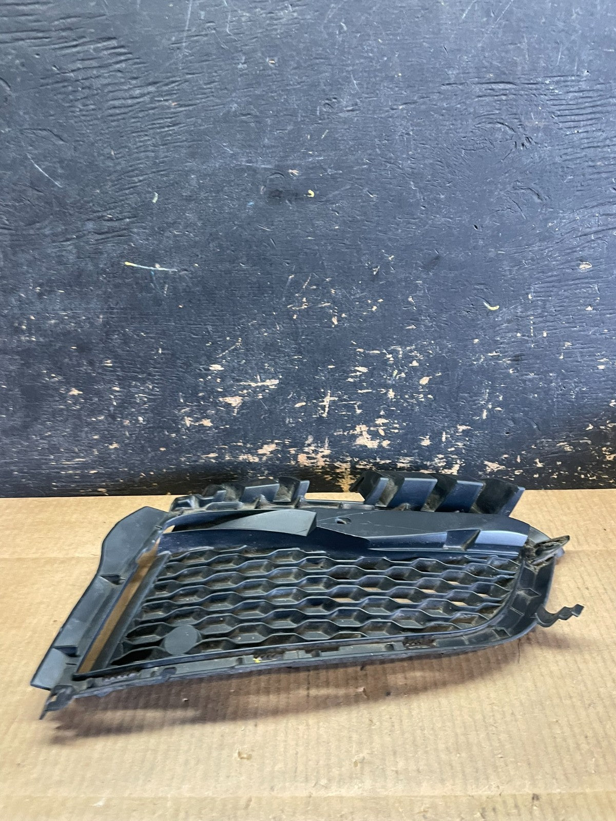 2016-2020 Jaguar Xf X260 Front Bumper Left Driver Lower Grille Grill AA9297 DG4