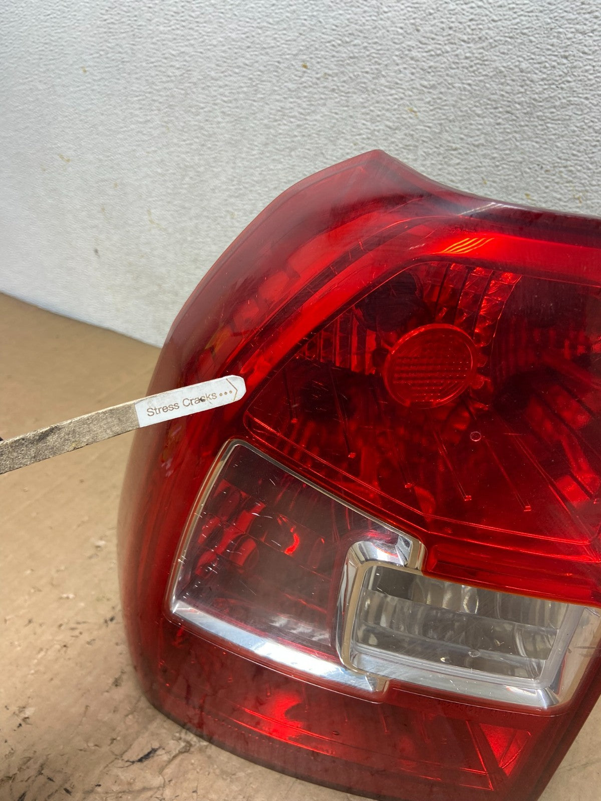 2009 to 2010 Kia Sportage Left Driver Side LH Side Tail Light AI9171 DW4