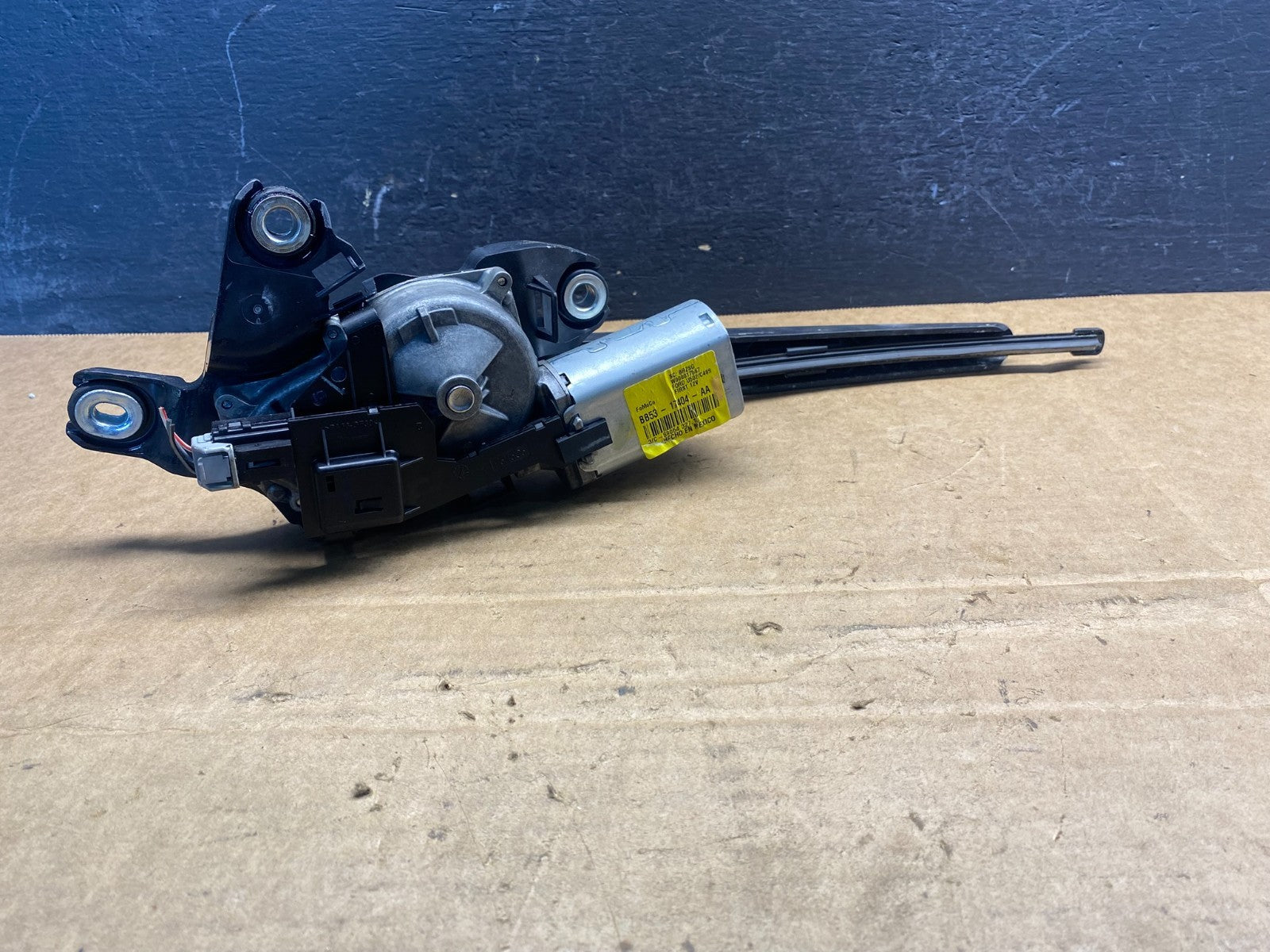 2011 to 2019 Ford Explorer Rear Windshield Wiper Motor AD7409 DG5