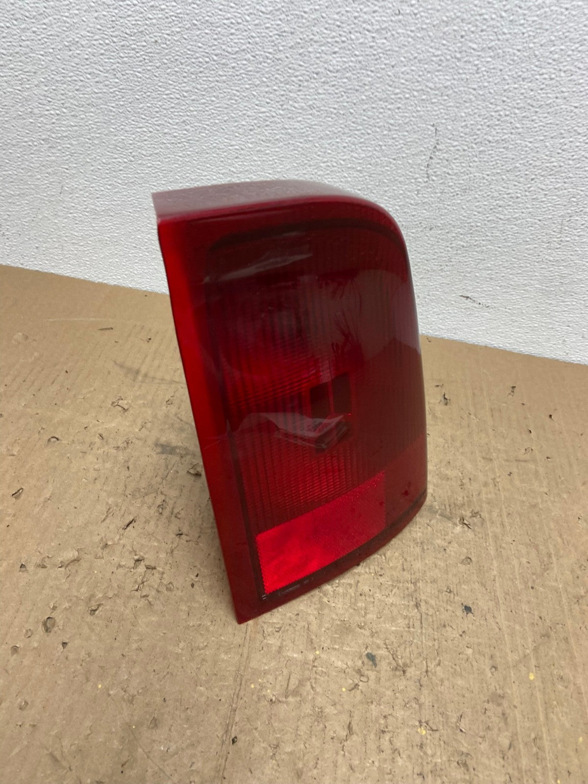 1992-1995 Oldsmobile Cutlass Supreme Convertible Right RH Tail Light AC0137 LK2
