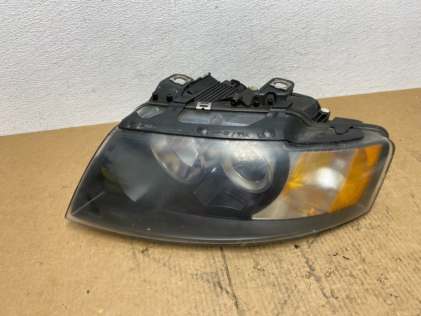 Xenon HID 2003 to 2006 Audi A4 Convertible Left Drvier LH Headlight AC3673 DW0