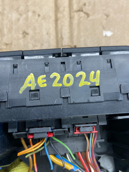 2011 - 2014 Volkswagen Jetta Center Climate Control Panel AC Heater AE2024 DG5