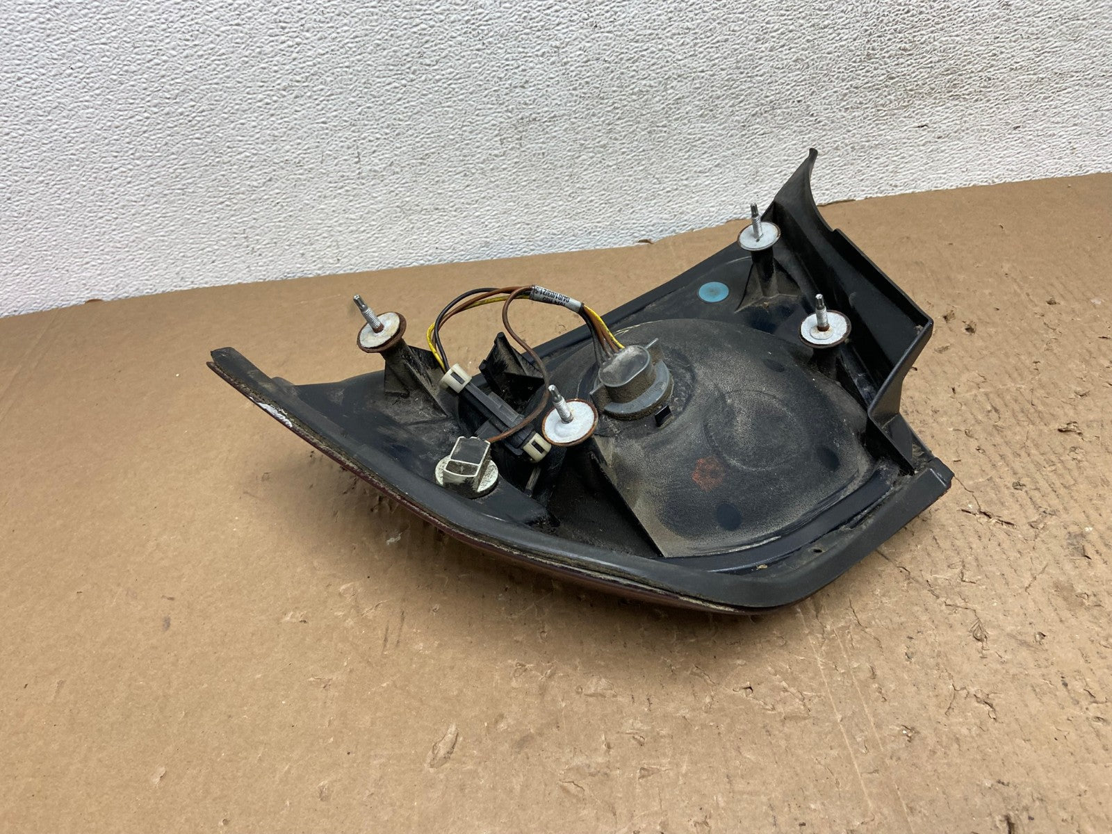 2000 - 2005 Chevrolet Impala Left Driver Lh Side Tail Light AD8785 LK5