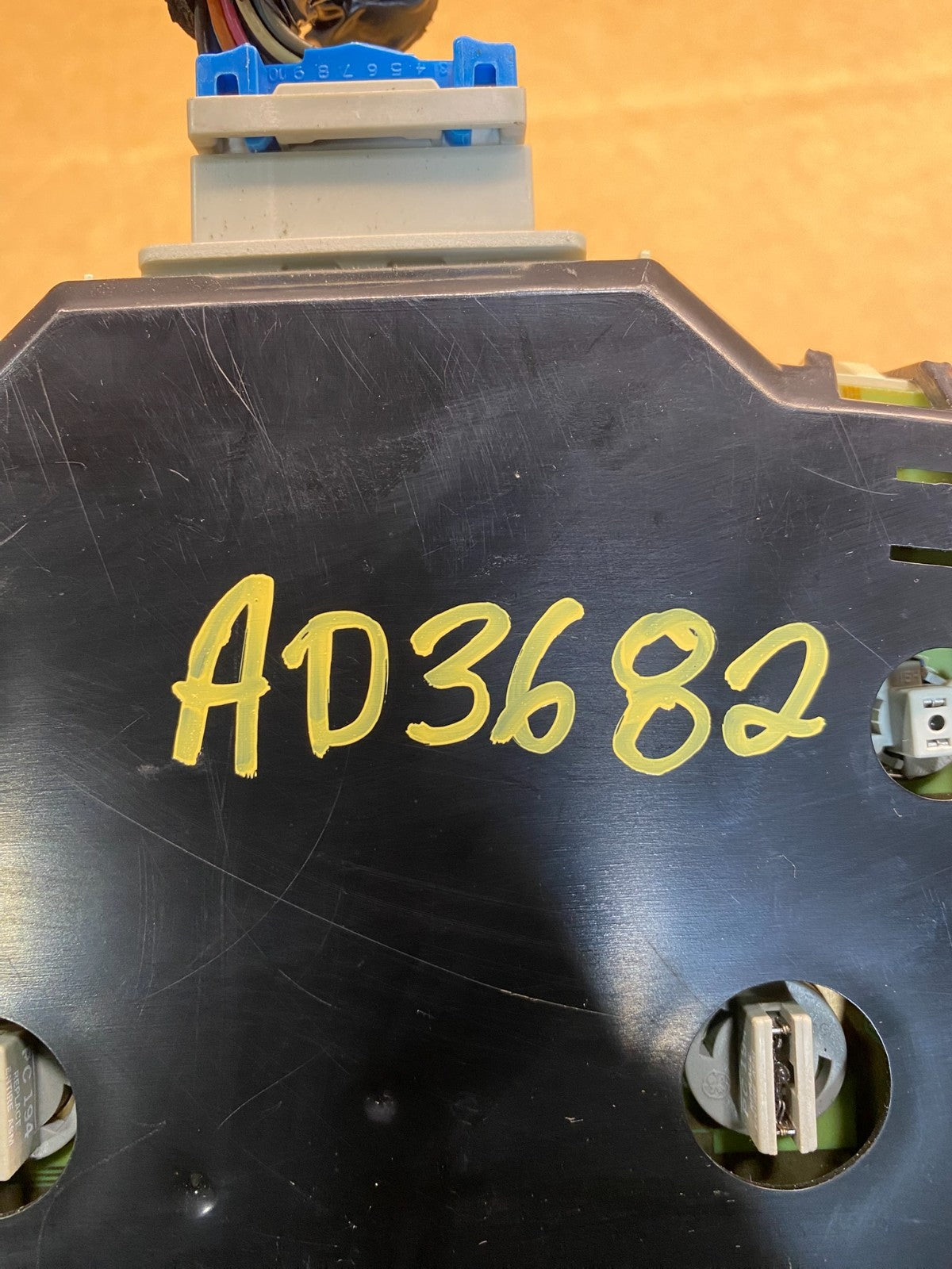 1998 to 2004 S10 Blazer Speedometer Cluster Instrument Gauges Panel AD36826