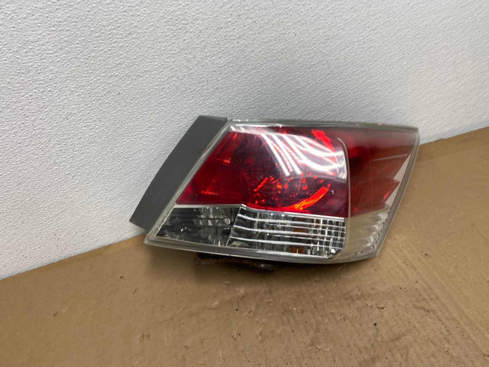 2008 to 2012 Honda Accord Sedan Tail light Right Passenger RH Side AB6545 KJ2