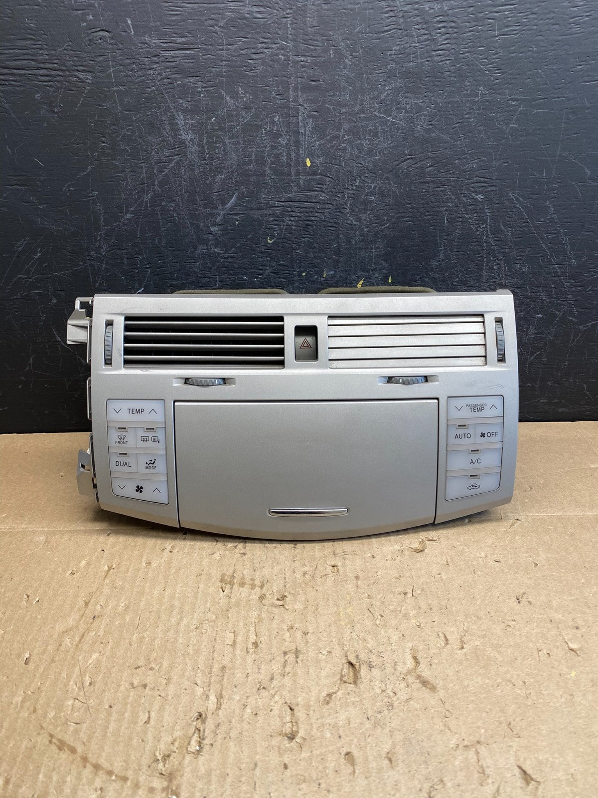2005-2007 Toyota Avalon Climate Control A/C Heater Air Vent Panel Trim AC9078 DG0
