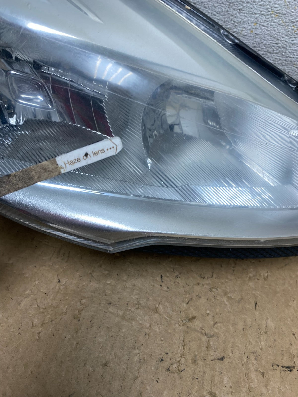 2013 - 2016 Ford Escape Headlight Right Passenger RH Side Halogen AI3653 DW5