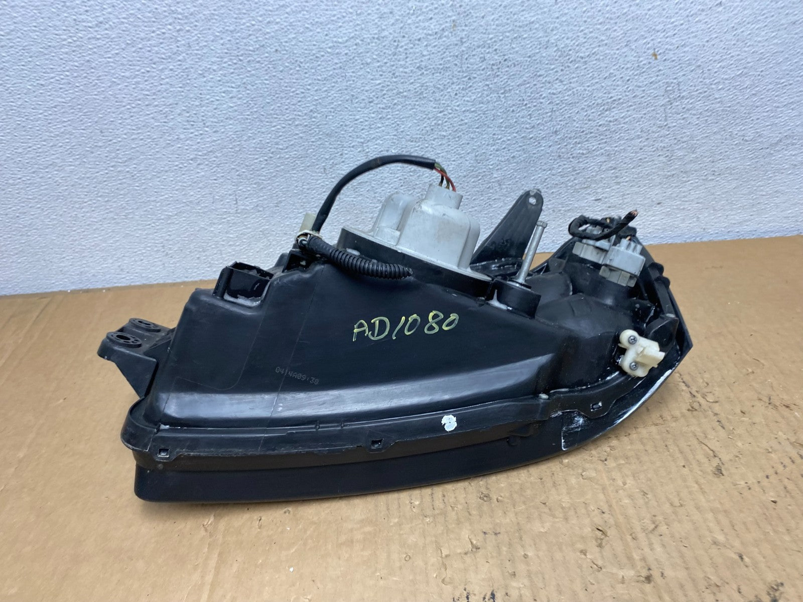 2001 to 2004 Subaru Legacy Outback Right Passenger Rh Headlight AD1080 DW7