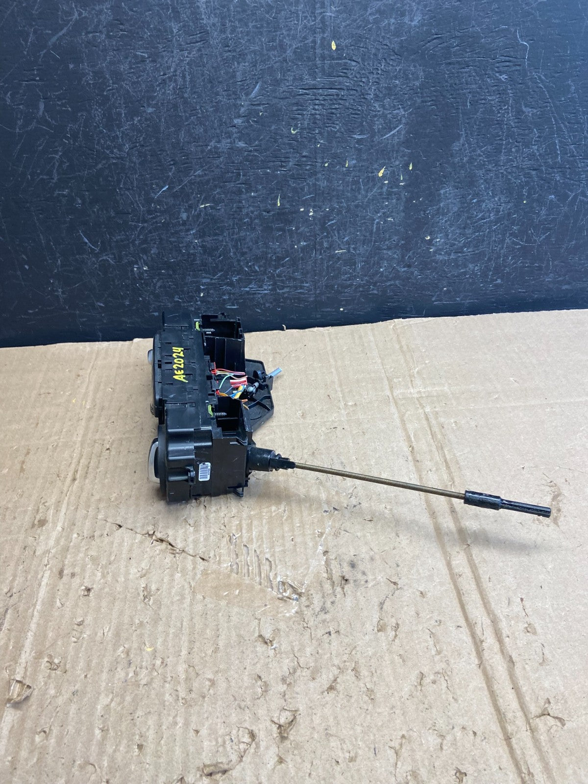 2011 - 2014 Volkswagen Jetta Center Climate Control Panel AC Heater AE2024 DG2