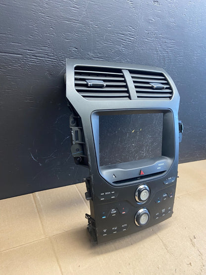 2013-2015 Ford Explorer Radio Heater Climate A/C Control Bezel  Trim AB9295 DG2
