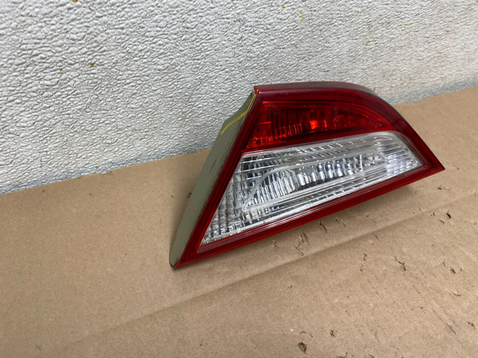 2011 to 2014 Hyundai Sonata Right Passenger Rh Inner Tail Light Oem I4283 DW2