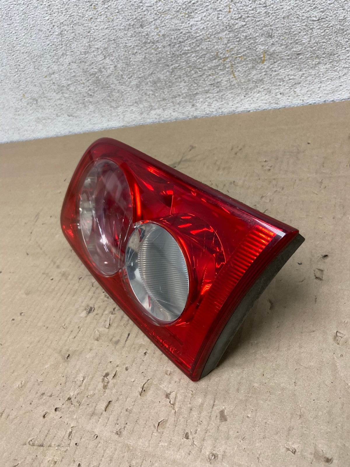 2003 2004 2005 Mazda 6 Right Passenger Inner Tail Light Taillight AI2245 LK2