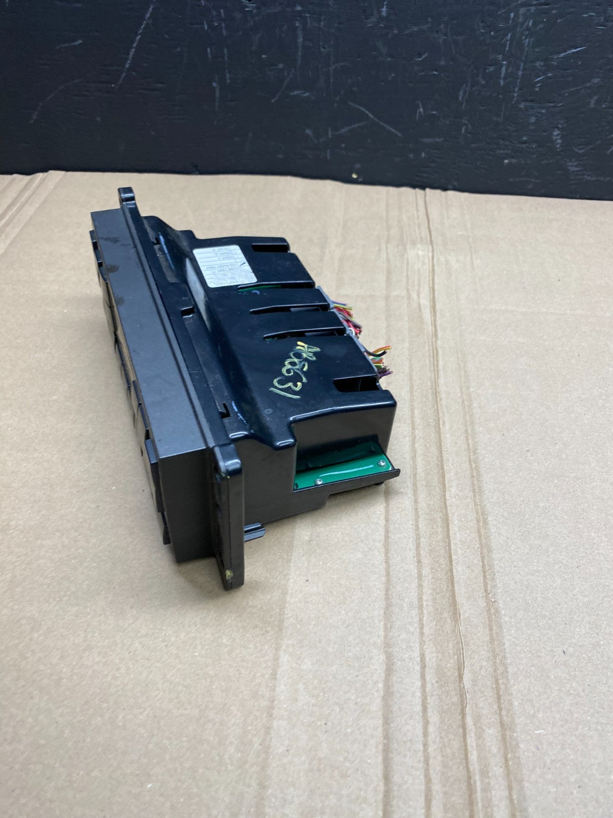 2003 to 2006 Lincoln Town Car OEM Climate Control Panel OEM  ab8631 DG2