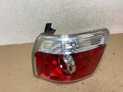 2007 to 2012 GMC Acadia Halogen Tail Light Right Passenger RH Side AG6960 LK0