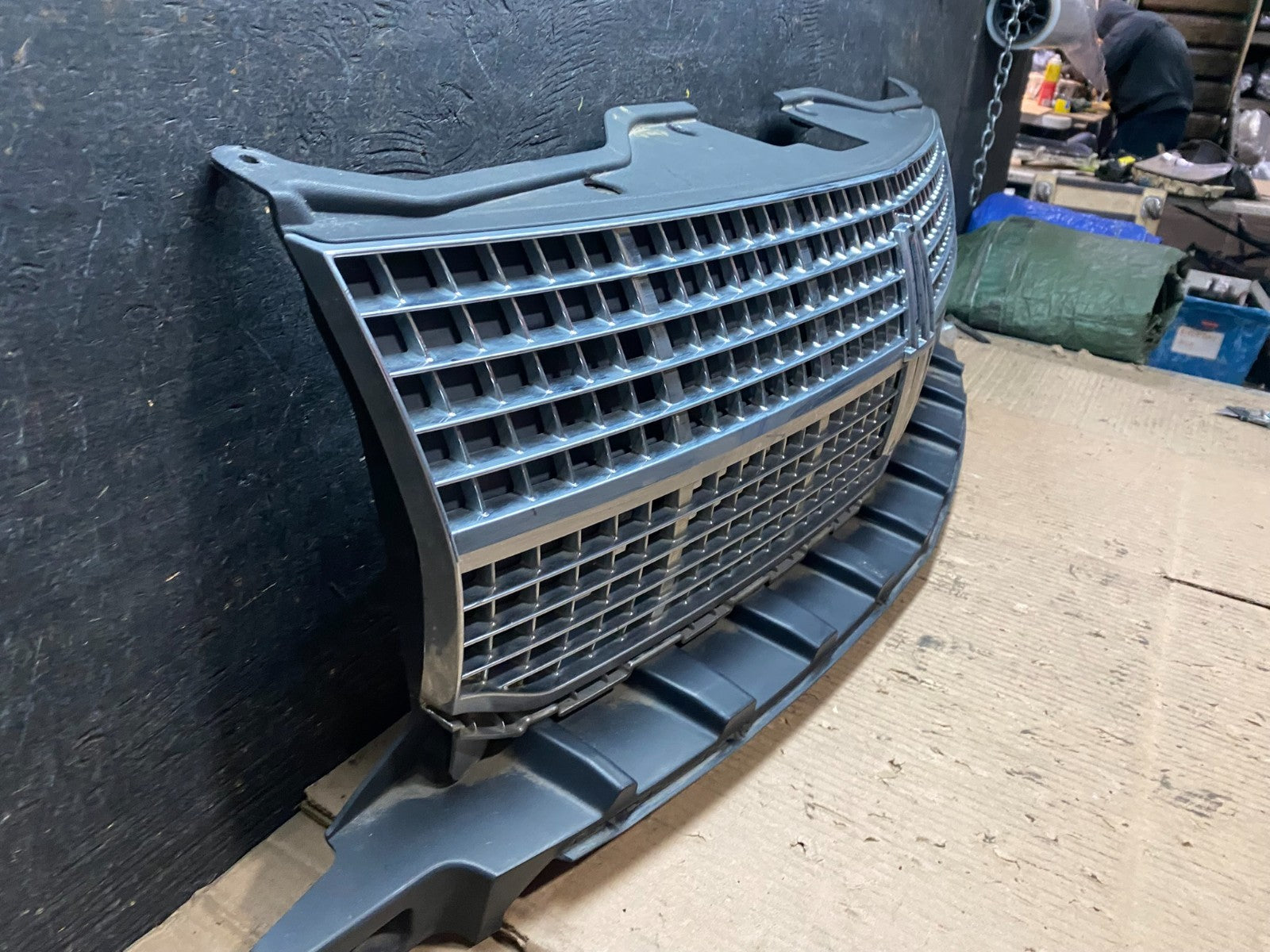 2007 to 2010 Lincoln Mkx Front Upper Grill Grille OEM W4611 DG2
