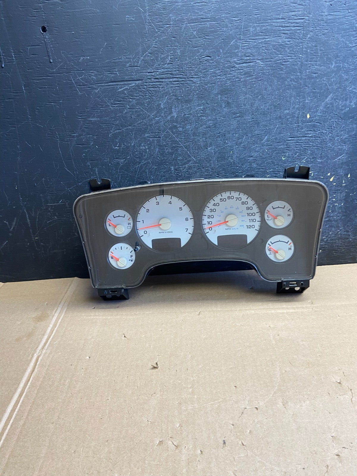 2003 to 2007 Dodge Ram 1500 Instrument Speedometer Gauge Cluster AI6297 DW0