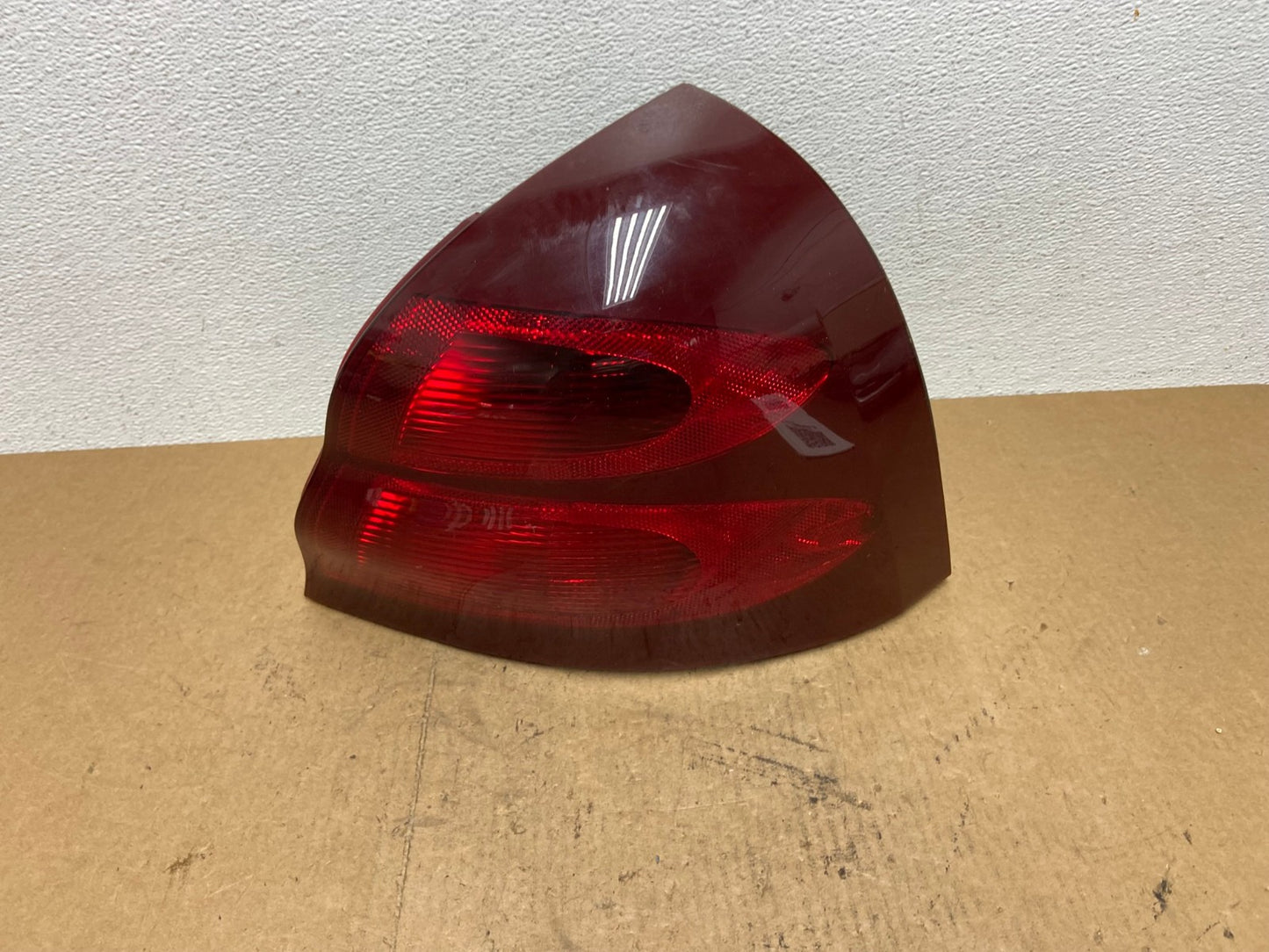 2004 to 2008 Pontiac Grand Prix Right Passenger RH Tail Light CA3297 LK0
