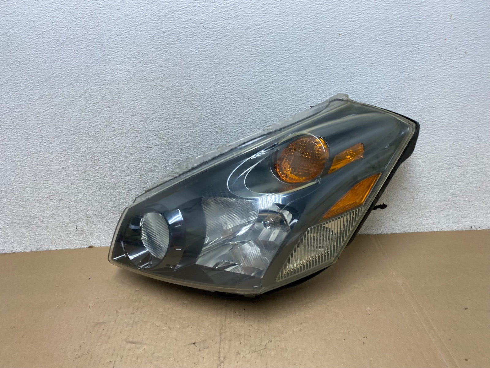 2004 to 2009 Nissan Quest Left Driver LH Black Headlight AG4665 DW0