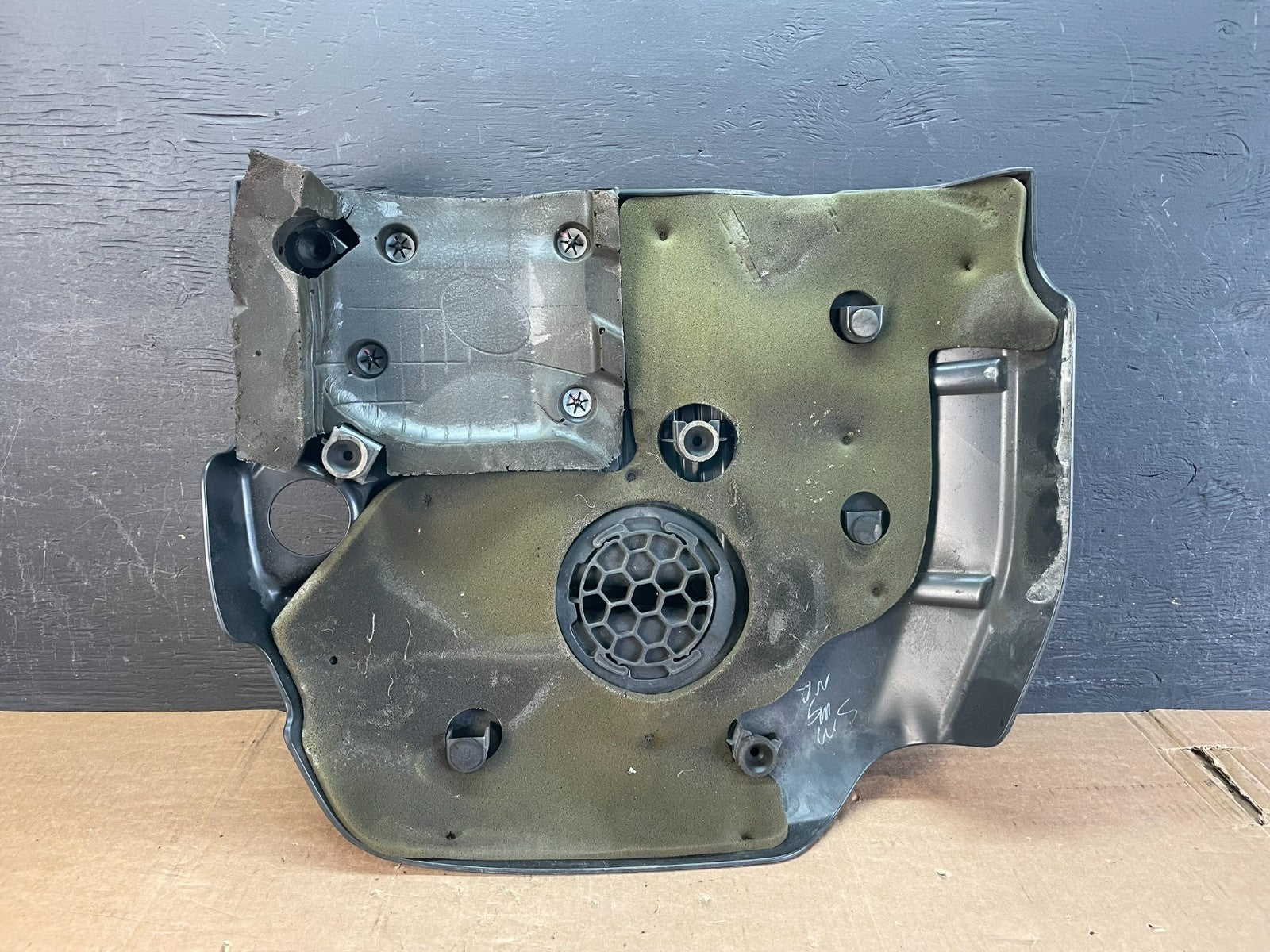 2012 to 2014 Jeep Grand Cherokee 3.6L Engine Cover AE8594 DG5
