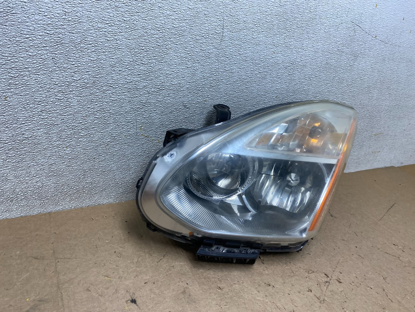 2008 to 2013 Nissan Rogue Left Driver LH Halogen Headlight W9226 DW2