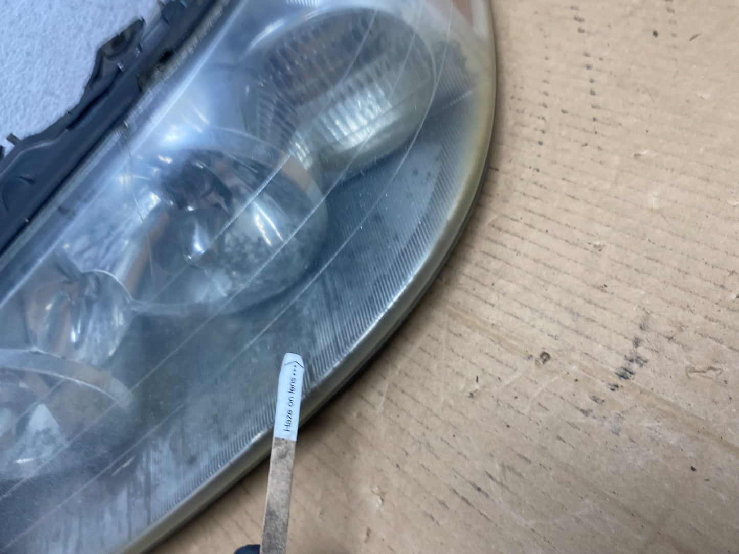 2005 to 2011 Lincoln Town Car Left Driver LH Side Headlight AD0779 DW5