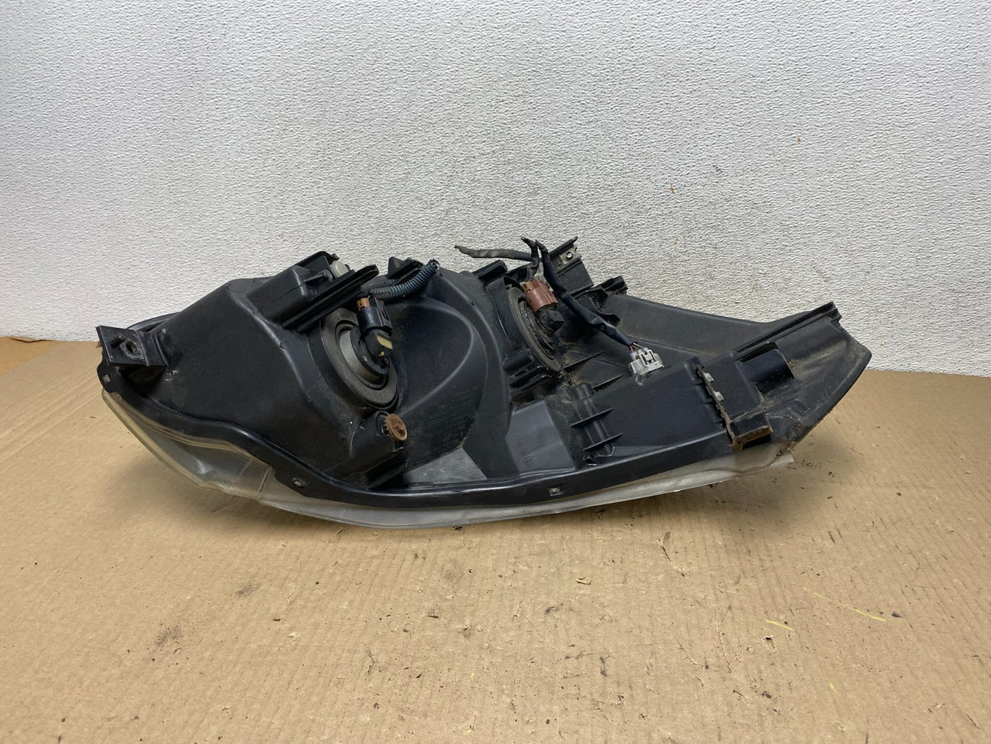 2004 to 2009 Nissan Quest Left Driver LH Black Headlight AG8011 DW4