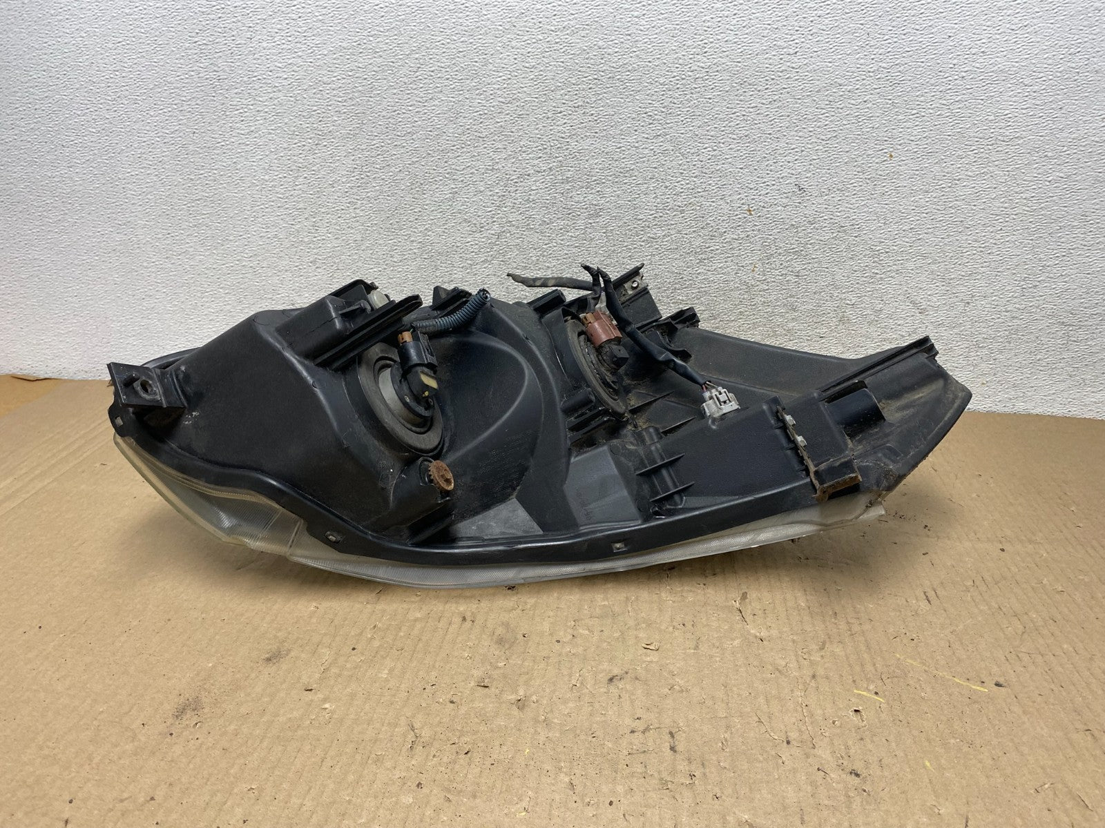 2004 to 2009 Nissan Quest Left Driver LH Black Headlight AG8011 DW4