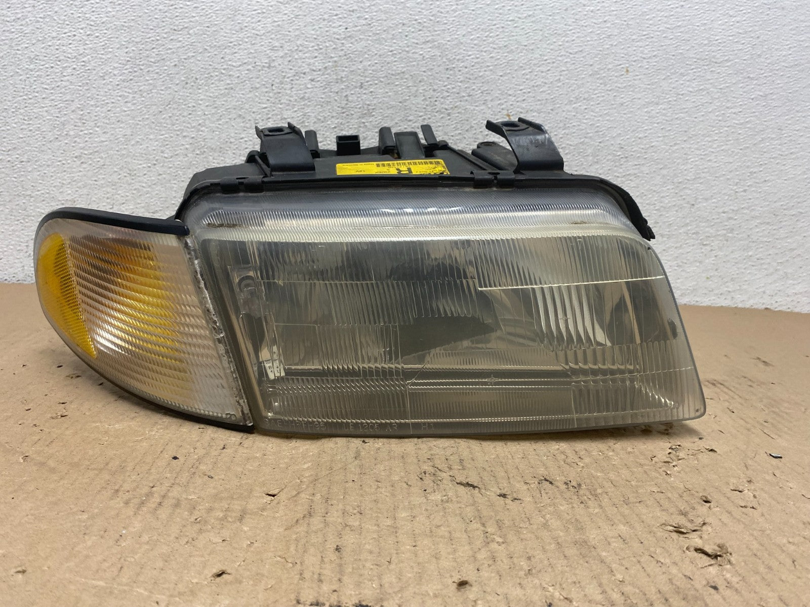 Halogen 1996 to 1999 Audi A4 Right Passenger RH Side Headlight AF4244 DW0
